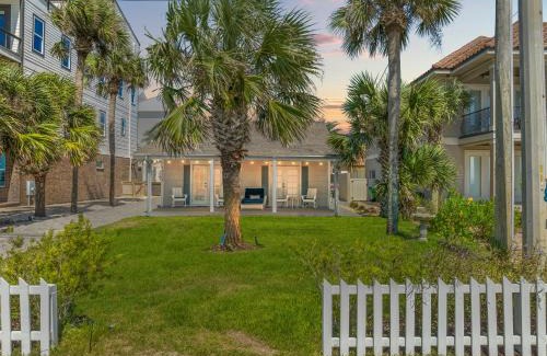 Laguna Beach House | Cute Beach Cottage Steps to the Beach! Panama City Beach, FL!