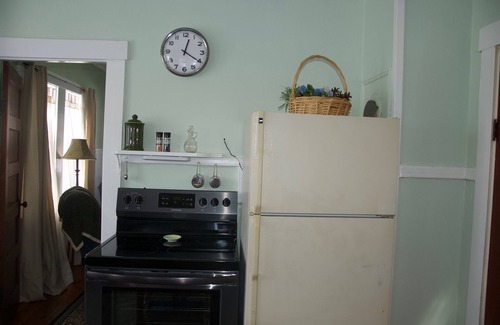 Bridgton House | Cute Bridgton Bungalow walk to town location