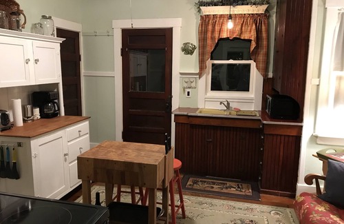 Bridgton House | Cute Bridgton Bungalow walk to town location