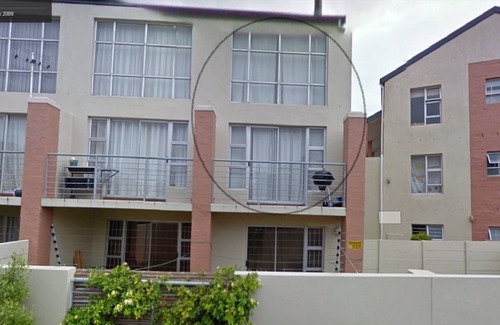 Parklands Apartment | Cute & Bright Apartment in Parklands