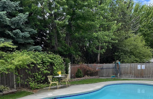 Eagle House | Cute, Bright home with pool