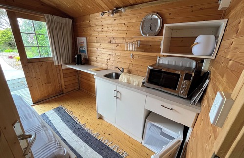 Waihi Beach Cabin | Cute cabin with sea views and oh so close to the beach.