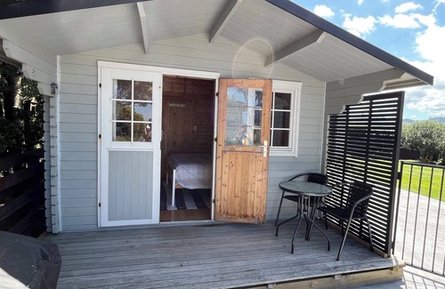 Waihi Beach Cabin | Cute cabin with sea views and oh so close to the beach.