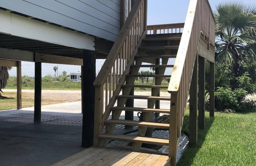 Rockport House | Cute calming coastal home located in a great fishing area