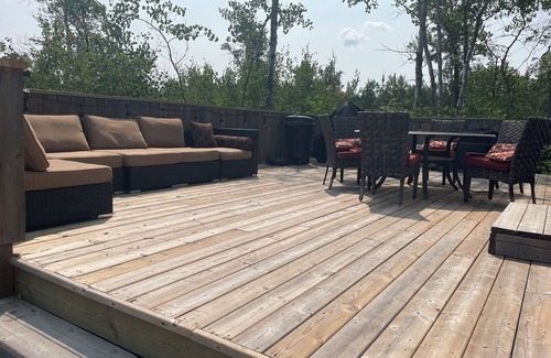 Manitoba House | Cute Camper Trailer at Ridgewood South Golf & Campground