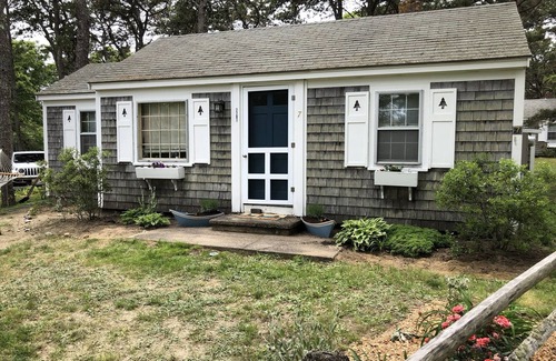 Eastham Cottage | Cute Cape Cottage with Pond | Recently Renovated!