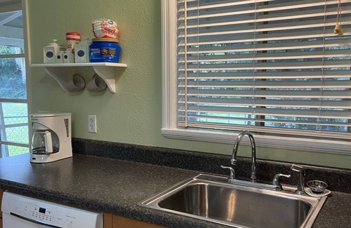Inverness House | Cute, clean home on big private lot in Inverness FL.