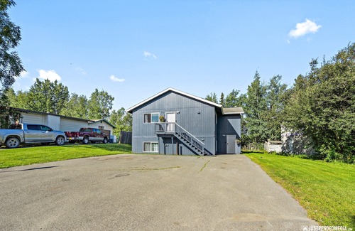 Taku - Campbell House | Cute & Close to Dining, Trails, Shopping, Airport! Perfect Anchorage location!