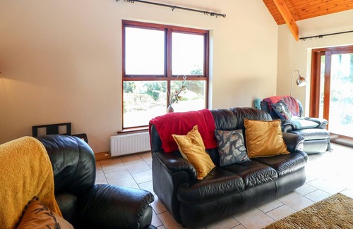 Castletownsend House | CUTE COASTAL VILLAGE RETREAT in Castletownshend, County Cork