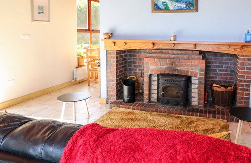Castletownsend House | CUTE COASTAL VILLAGE RETREAT in Castletownshend, County Cork