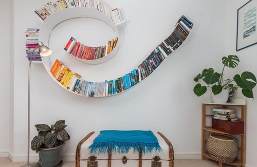 Evelyn Apartment | Cute & Colourful 2Bed w/Patio in Surrey Quays