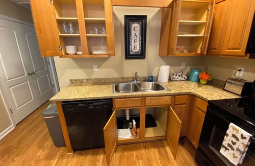 Elizabethtown Apartment | Cute comfortable, Pet, friendly,1-bedroom apartment in lovely Elizabethtown AC
