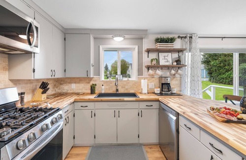 Sedro-Woolley House | Cute & Comfy 2-bedroom House in Charming Sedro-Woolley