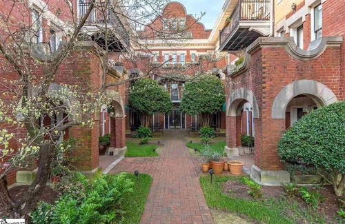Greenville Downtown Condo | Cute Condo Walking Distance to Downtown Greenville