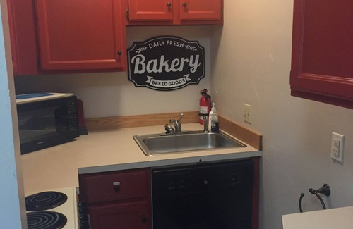 Saint Joseph House | Cute Corner Cottage in Downtown St. Joseph