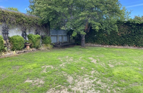 Te Anau House | CUTE & COSY, CLOSE TO TOWN & LAKE