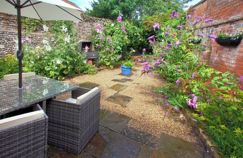 Wrentham Cottage | Cute Cottage Close to Southwold, Pet friendly