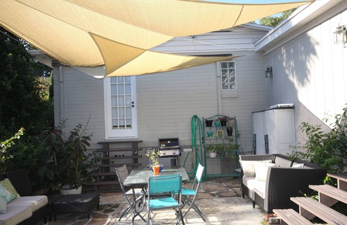 Avondale Apartment | Cute Cottage in Historic District with pool