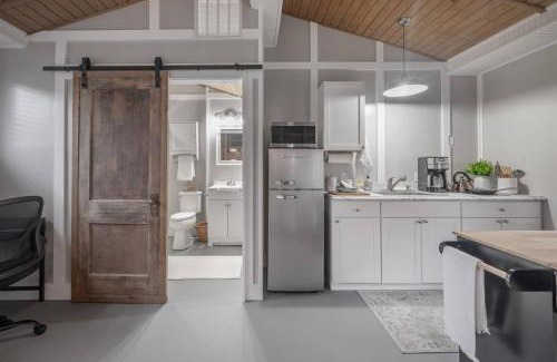 South Seminole Heights House | Cute Cottage in the Heights