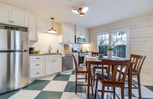 Freetown - Port Rico House | Cute Cottage near University and Downtown with Parking & Laundry