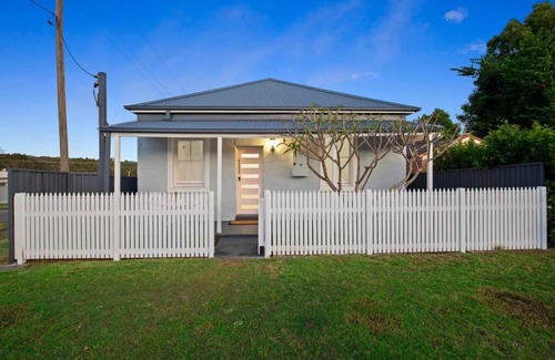 Cessnock House | Cute Cottage – Newly Renovated/Outdoor Living Area