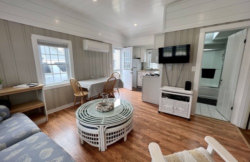 West Dennis Cottage | Cute Cottage on Bass River in West Dennis