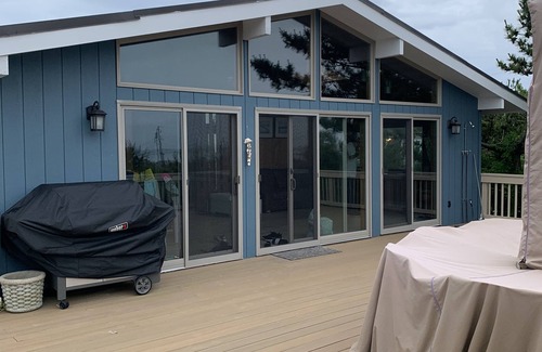 West Hampton Dunes House | Cute cottage between Ocean and bay …bay views from the deck