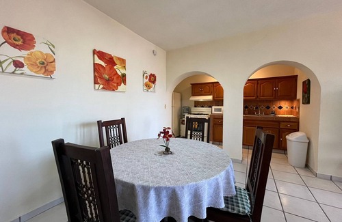 Villa Hermosa House | Cute & Cozy 1 Bedroom Apartment with Ocean View