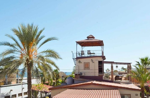 Villa Hermosa House | Cute & Cozy 1 Bedroom Apartment with Ocean View