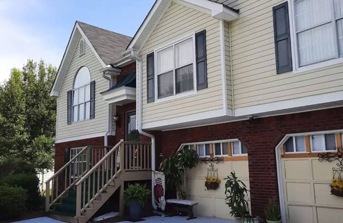 Powder Springs House | Cute, Cozy and Quaint laid back subdivision in Cobb home of The Atlanta Braves