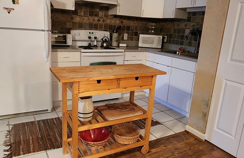 Livingston Condo | Cute cozy and spacious Lake Anna waterfront condo!