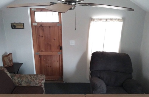 Athens Cabin | Cute cozy cabin