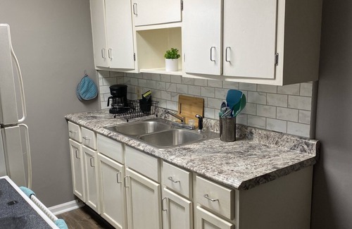 Fremont Apartment | Cute, Cozy& Clean! 1-bed apartment. Fast WiFi. Great for traveling worker!