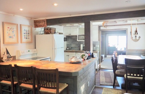 Cadillac House | Cute, Cozy Cottage walking distance to Lake Mitchell