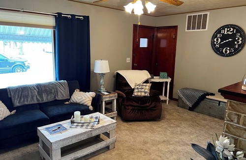 Wilson House | Cute cozy full home fenced back yard spacious parking near lake