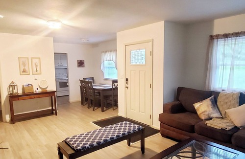 West Eaton House | CUTE & COZY TOO