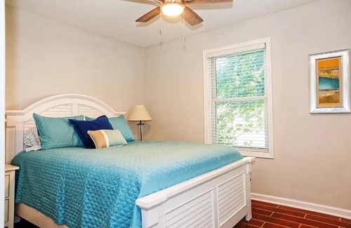 Lincolnton House | Cute Downtown Cottage in Lincolnton