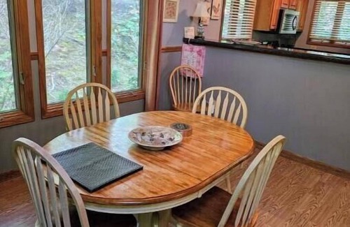 Skyland Cabin | Cute family cabin w/hot tub