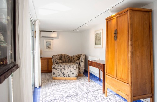 Torre Gironella Cottage | Cute garden facing cottage in central girona. Ideal for bicyclists or couples