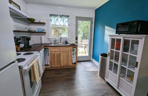 Wilmington House | cute home close to UNCW