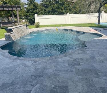 Sunshine Villa | Cute Home with some Razzle Dazzle