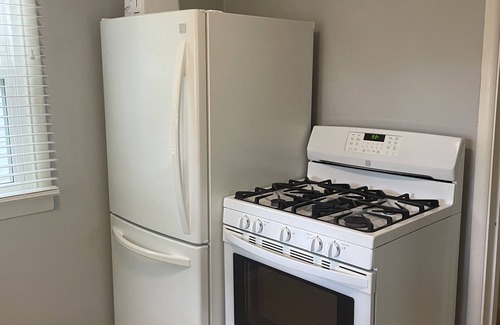 Madison House | Cute house close to hospital, UW, shops, bike trails and restaurants