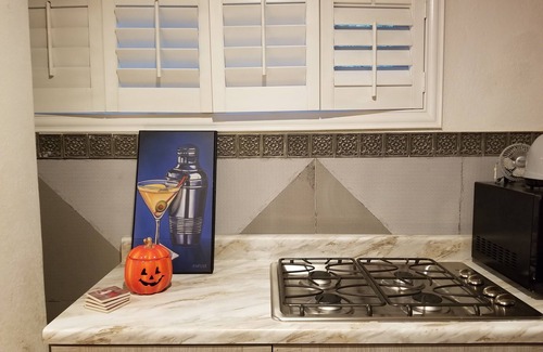 Anaheim Hills Apartment | Cute large cottage