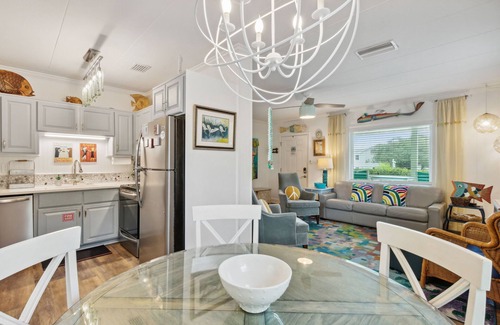 Ocean Cay House | Cute Little Yellow Cottage Across From the Beach!