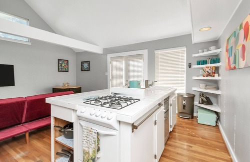 Greater Heights House | Cute Loft in Houston Heights