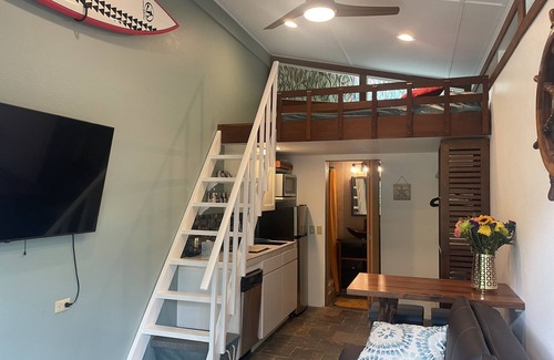 Honalo Apartment | Cute Loft Studio above Kona, surrounded by Coffee farms