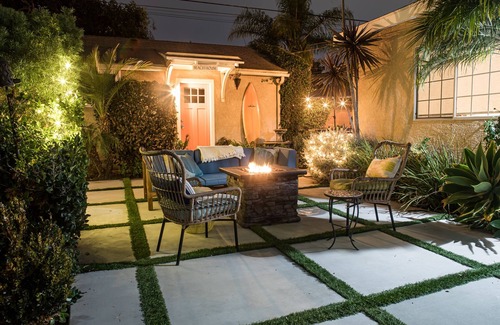 Harbor Apartment | Cute Long Beach Guest House with Hot Tub