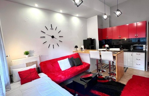 Itea House | Cute & luxury suite with patio, just few steps away from beach , nearby Delphi