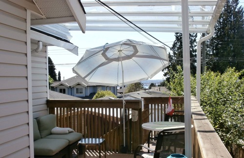 Lower Lonsdale House | Cute n' Cozy for Solo guest, near seabus & Lower Lonsdale
