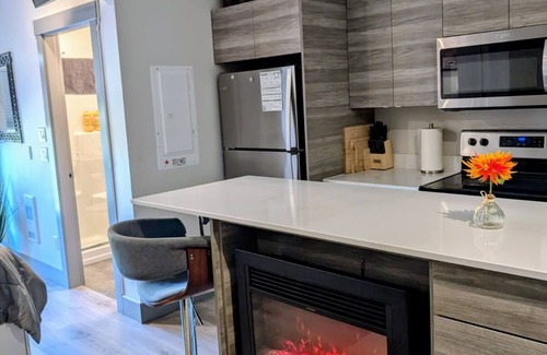 Vernon Apartment | Cute n Cozy Luxury Suite w/pool and Okanagan Lake front access